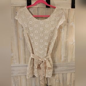 Stunning Cream lace w/sequin and satin tie blouse - Medium
